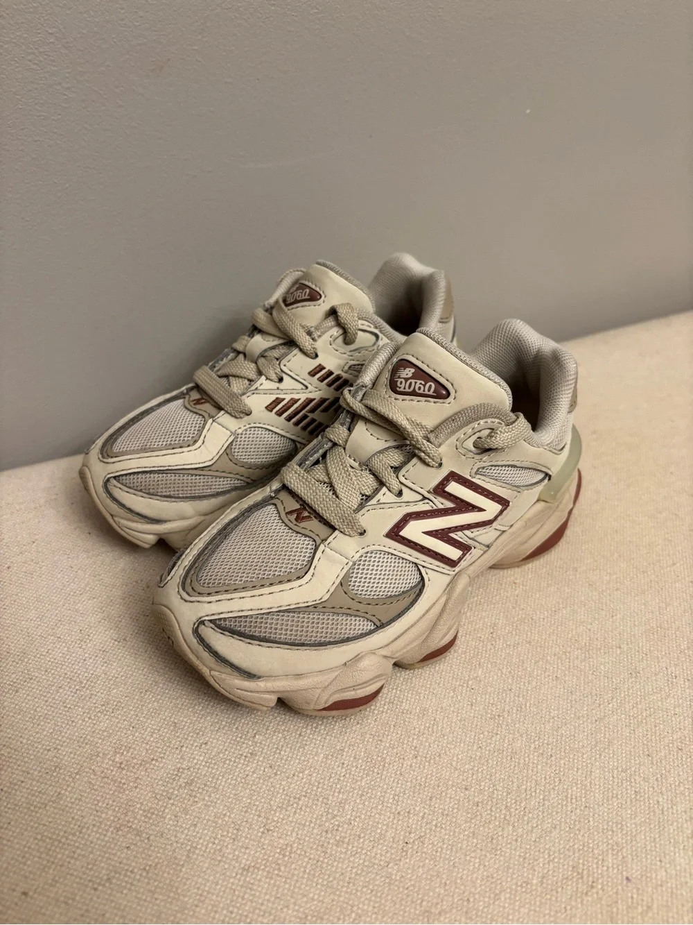 New Balance 9060 Toddler Sz 11 Bone Sparrow Cream Grey Chunky Sneakers IV9060GC